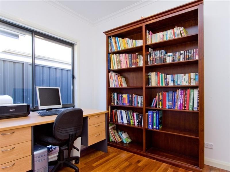 8c Fidock Avenue, Seaton SA 5023