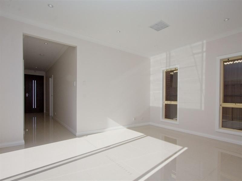 19 Honeyton Street, Seaton SA 5023