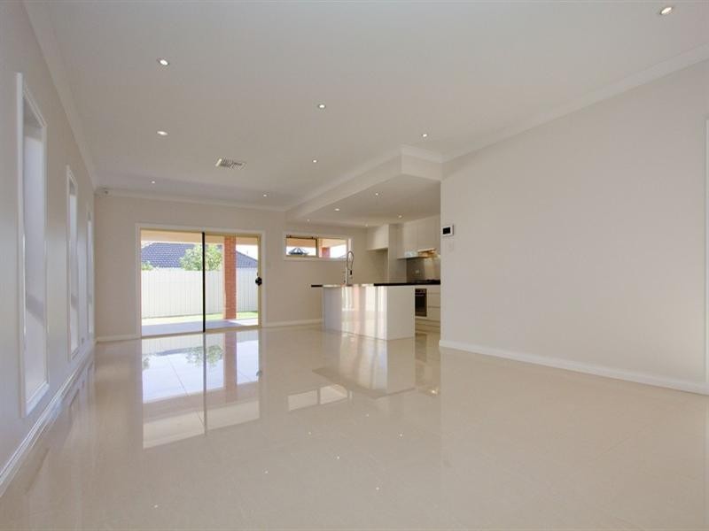 19 Honeyton Street, Seaton SA 5023