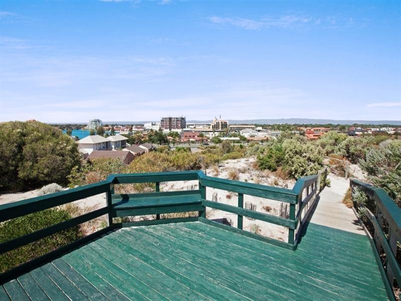 1/169 Military Road, Tennyson SA 5022