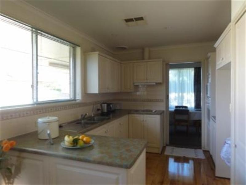 6 Pine Lodge Crest, Grange SA 5022