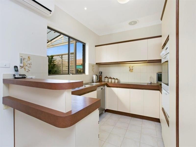 1/1 Cocos Grove, West Lakes SA 5021