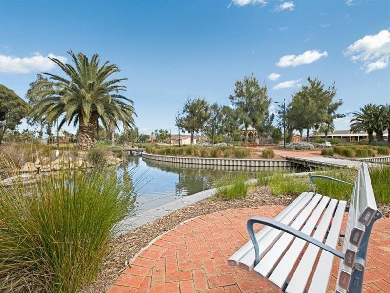 1/1 Cocos Grove, West Lakes SA 5021