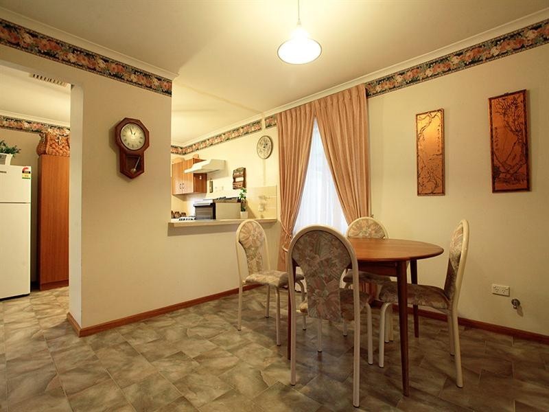 2 Milligan Drive, Para Vista SA 5093