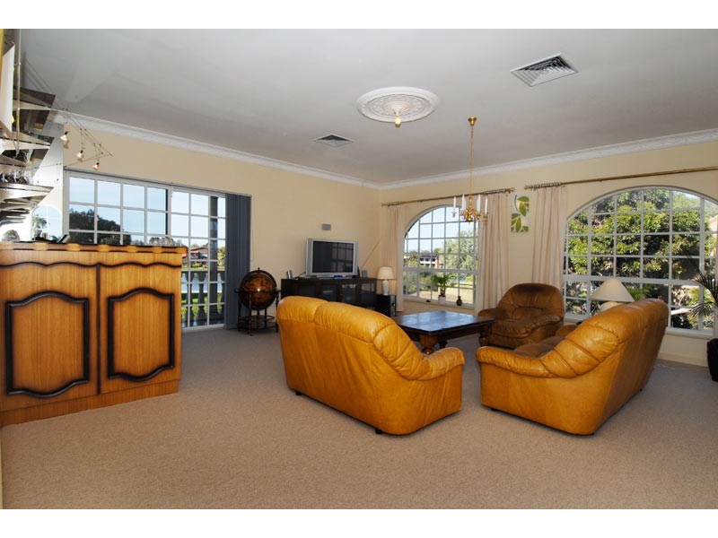 House1/10 Cocos Grove, West Lakes SA 5021