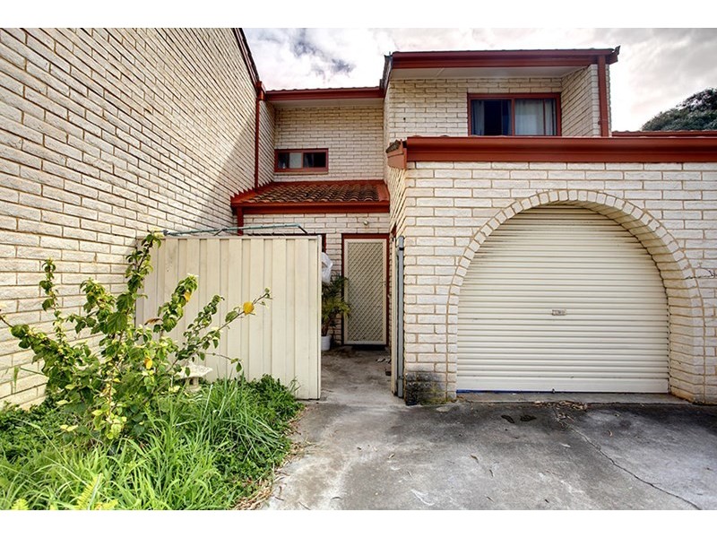 22/7 Mooloola Way, West Lakes Shore SA 5020