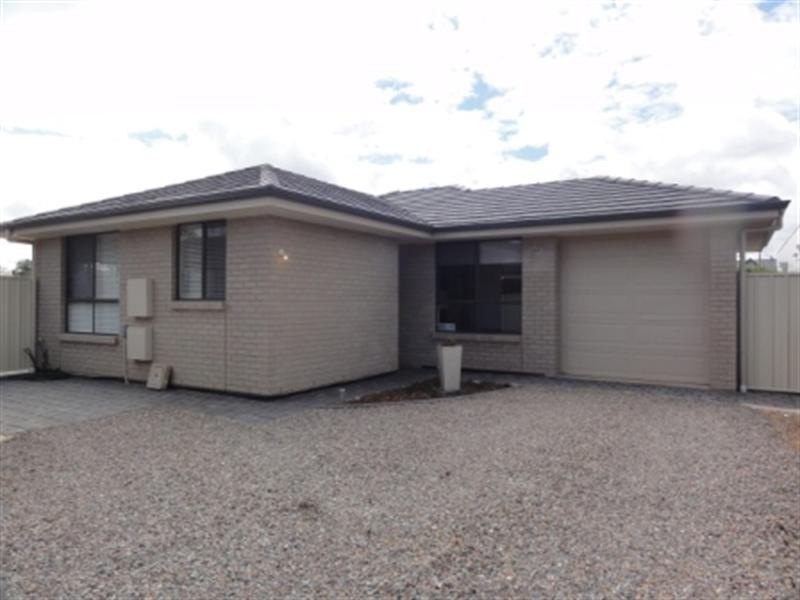 2 Richard Street, Findon SA 5023