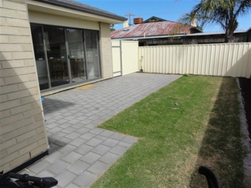 2 Richard Street, Findon SA 5023