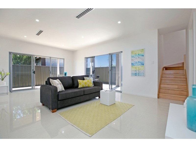 3/30 West Lakes Boulevard, Albert Park SA 5014