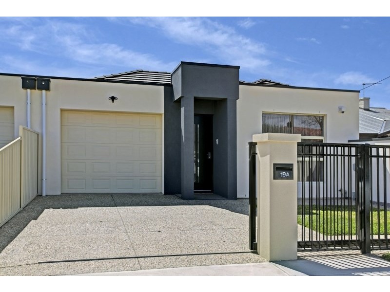 19a Honeyton Street, Seaton SA 5023