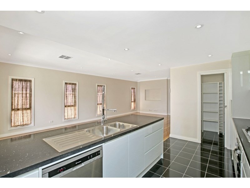 19a Honeyton Street, Seaton SA 5023