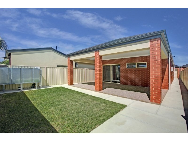 19a Honeyton Street, Seaton SA 5023