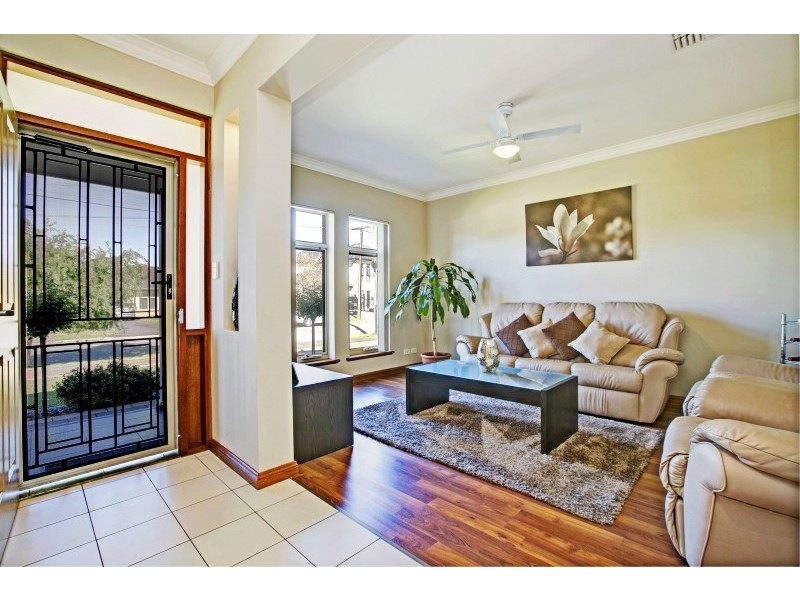 24a Sharpie Crescent, Grange SA 5022