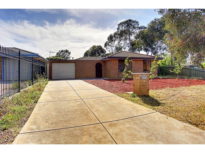 34 Wakeling Crescent, Parafield Gardens SA 5107