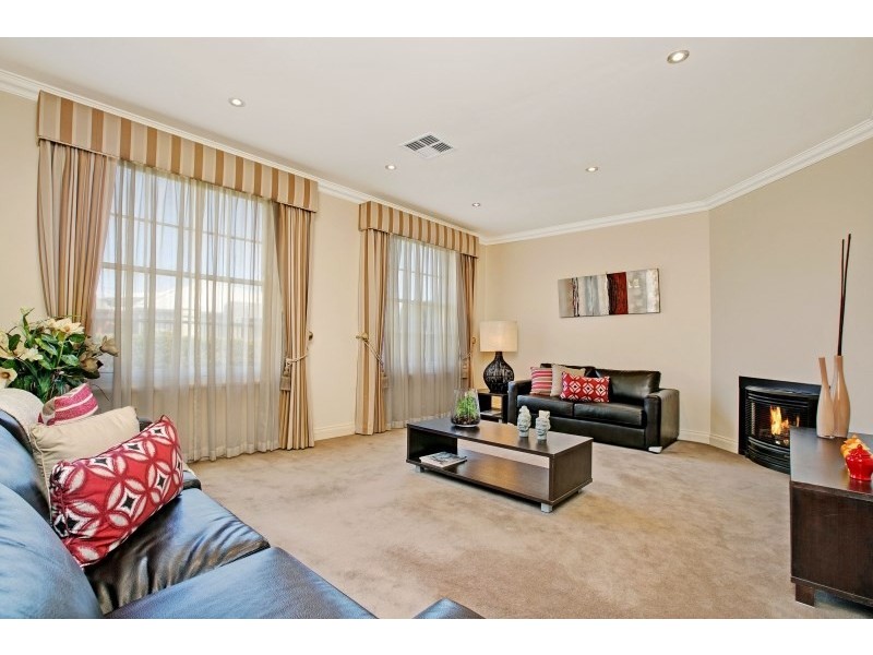 7 Oakmount Court, West Lakes SA 5021