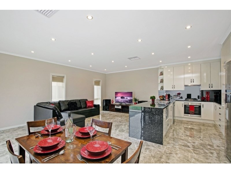 19 Tenth Avenue, Woodville North SA 5012