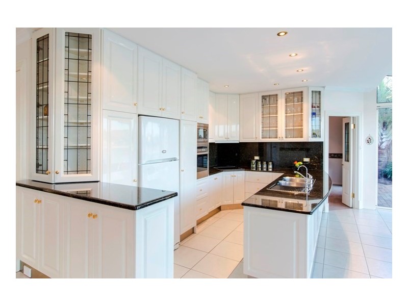 27 Hawaii Court, West Lakes SA 5021