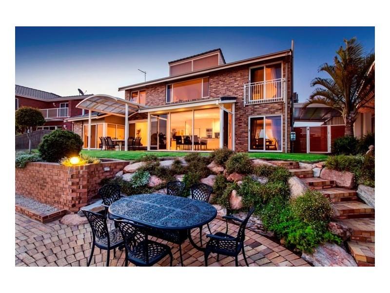 27 Hawaii Court, West Lakes SA 5021