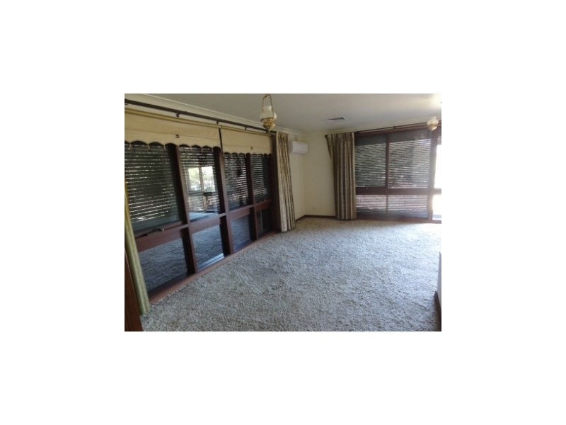 3 Kooyonga Grove, West Lakes SA 5021