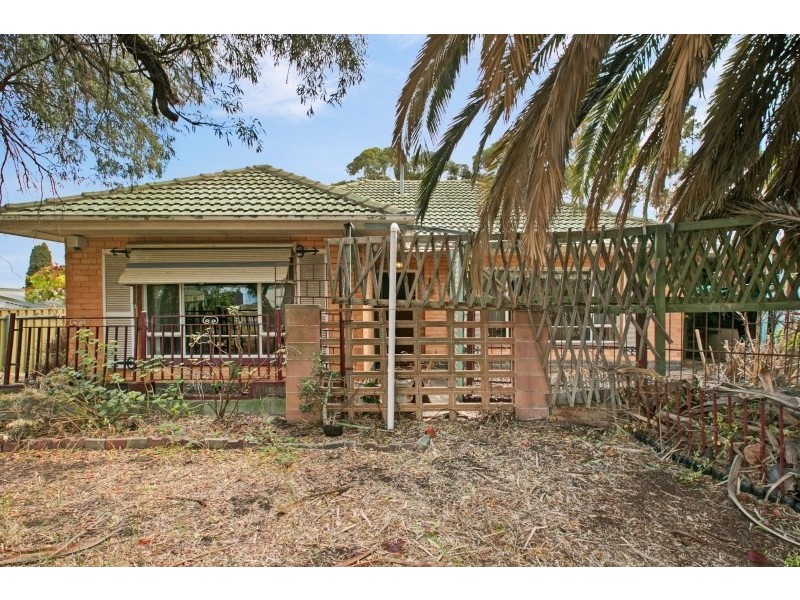 6 Fairway Street, Para Hills SA 5096