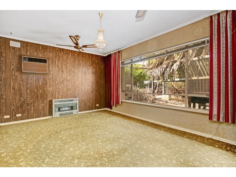 6 Fairway Street, Para Hills SA 5096