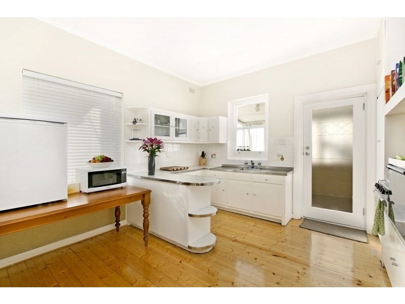 14 Shirley Avenue, Woodville West SA 5011