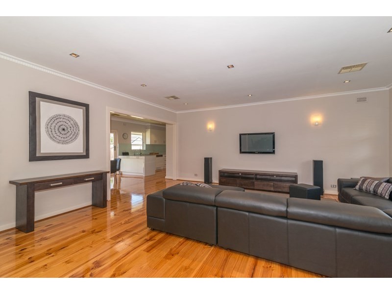 24 Sandison Terrace, Glenelg North SA 5045