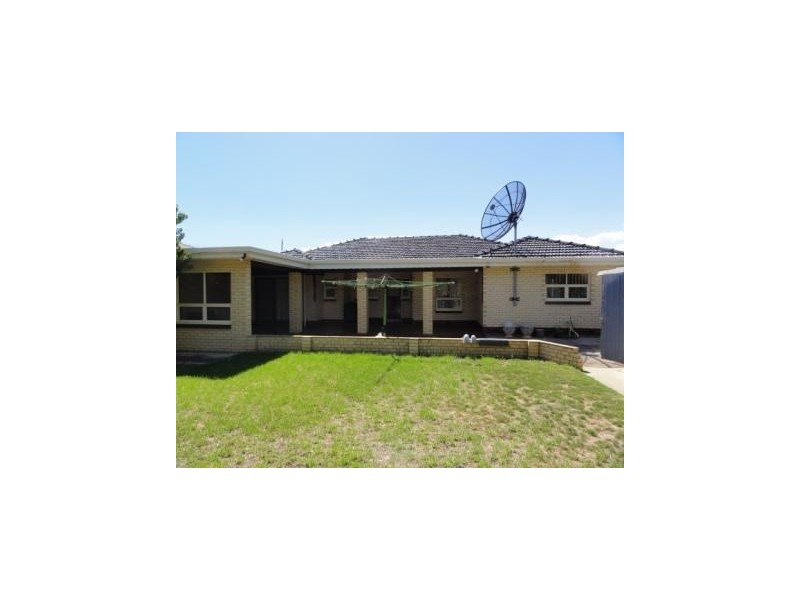 12 Fairway Crescent, Seaton SA 5023