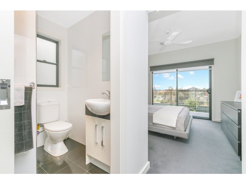 2/23B Coventry Street, Mawson Lakes SA 5095