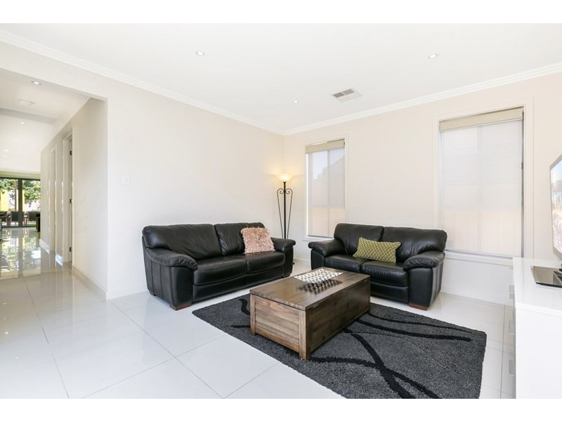 10A Flavel Street, Seaton SA 5023