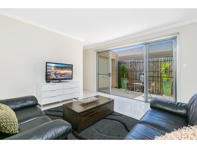 10A Flavel Street, Seaton SA 5023