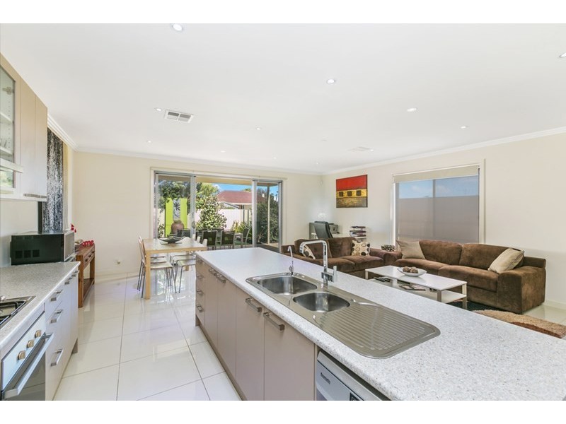 10A Flavel Street, Seaton SA 5023