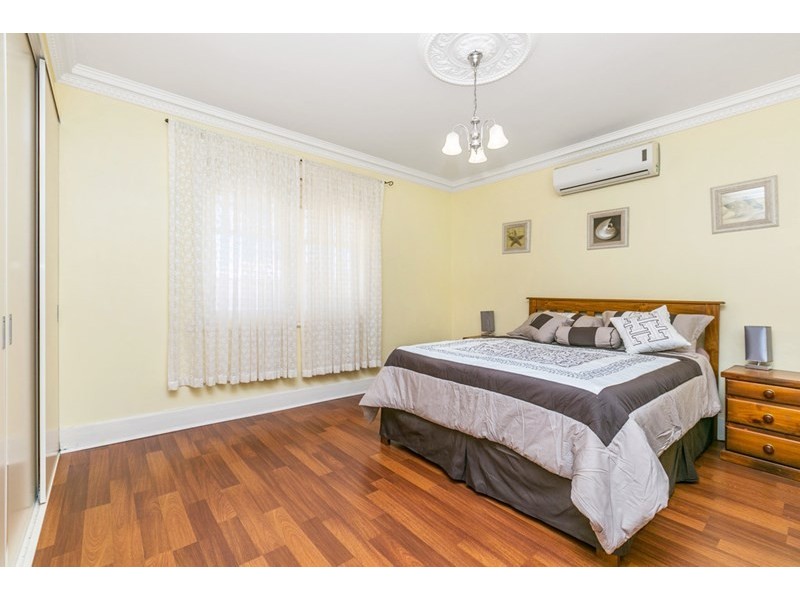 25 Holden Avenue, Woodville West SA 5011