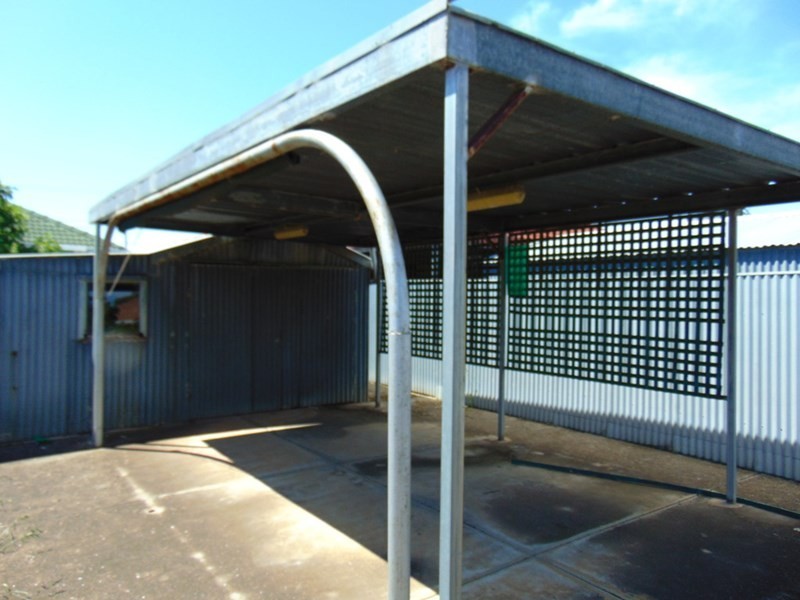 15 Essex Street, Woodville Gardens SA 5012