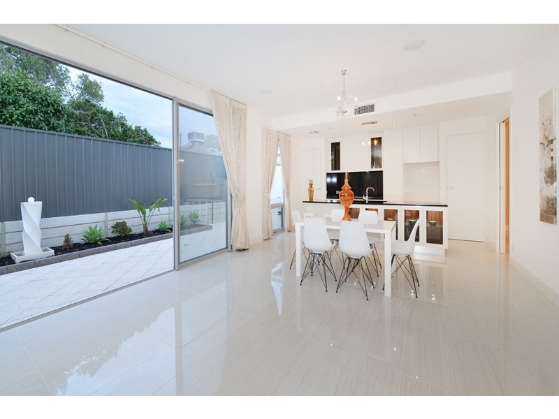 2 Stewart Avenue, Glenelg North SA 5045