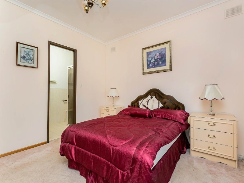 14 SIMS Crescent, West Lakes SA 5021