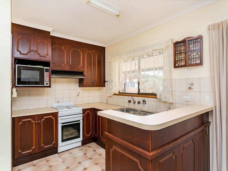 14 SIMS Crescent, West Lakes SA 5021