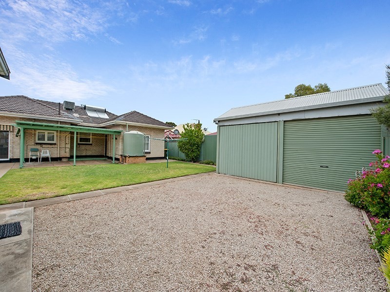 29 Mitchell Street East, Seaton SA 5023