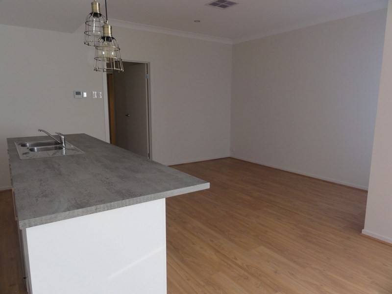 61A Dumfries Street, Seaton SA 5023