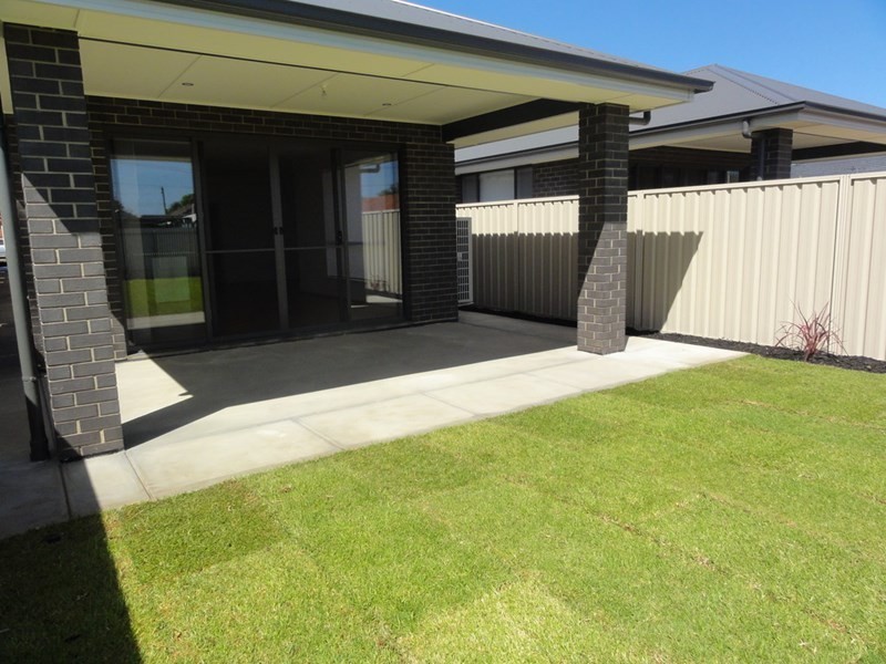 61A Dumfries Street, Seaton SA 5023