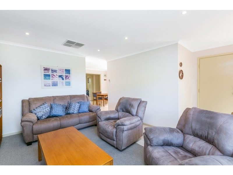 9 Clayton Drive, Grange SA 5022