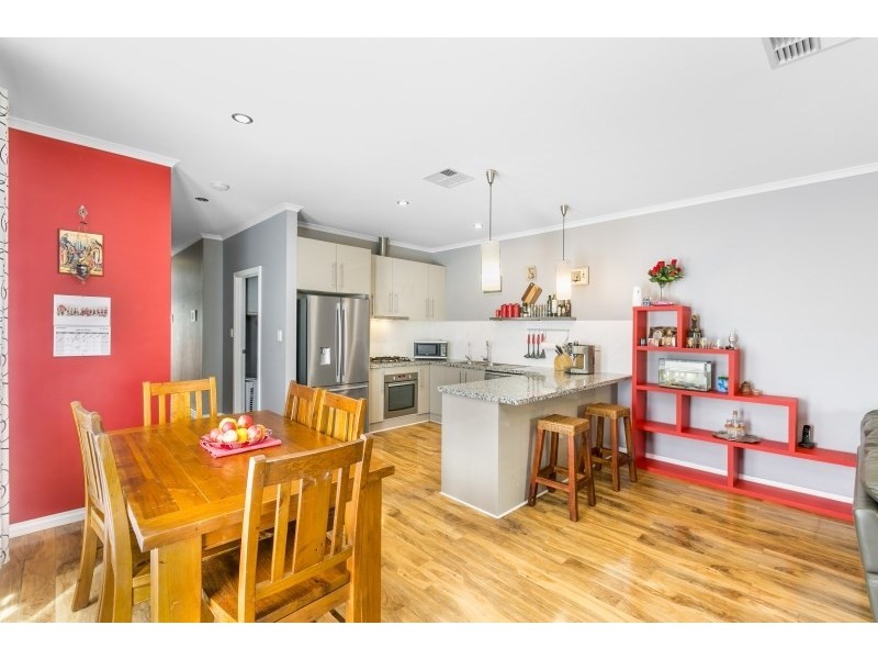 18 Northcote Walk, Mawson Lakes SA 5095