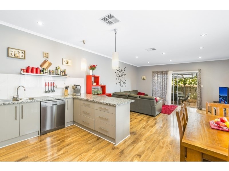 18 Northcote Walk, Mawson Lakes SA 5095