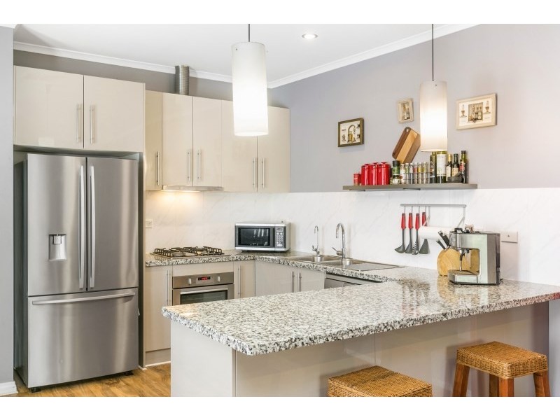 18 Northcote Walk, Mawson Lakes SA 5095