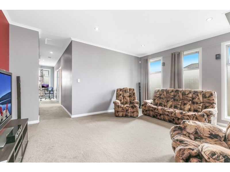 18 Northcote Walk, Mawson Lakes SA 5095