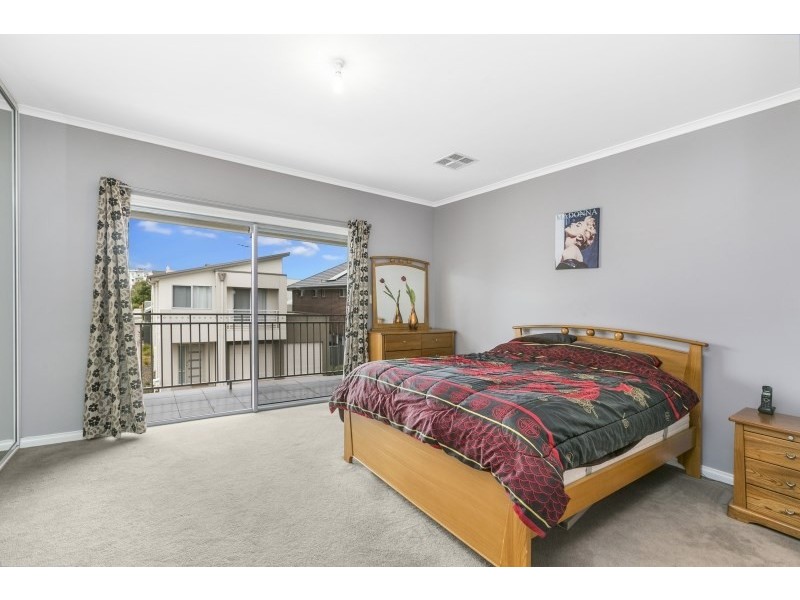 18 Northcote Walk, Mawson Lakes SA 5095