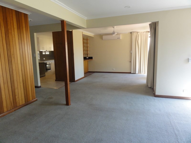 1 BIRDIE Court, Grange SA 5022