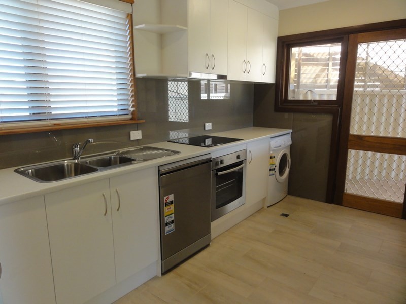 1 BIRDIE Court, Grange SA 5022