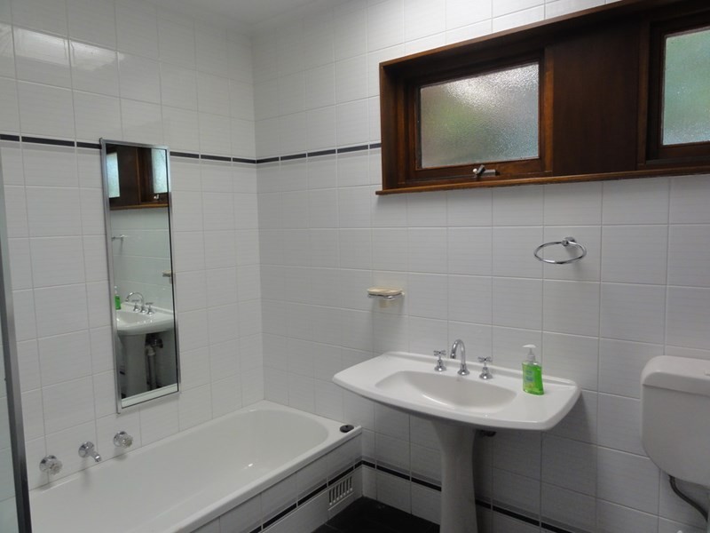 1 BIRDIE Court, Grange SA 5022