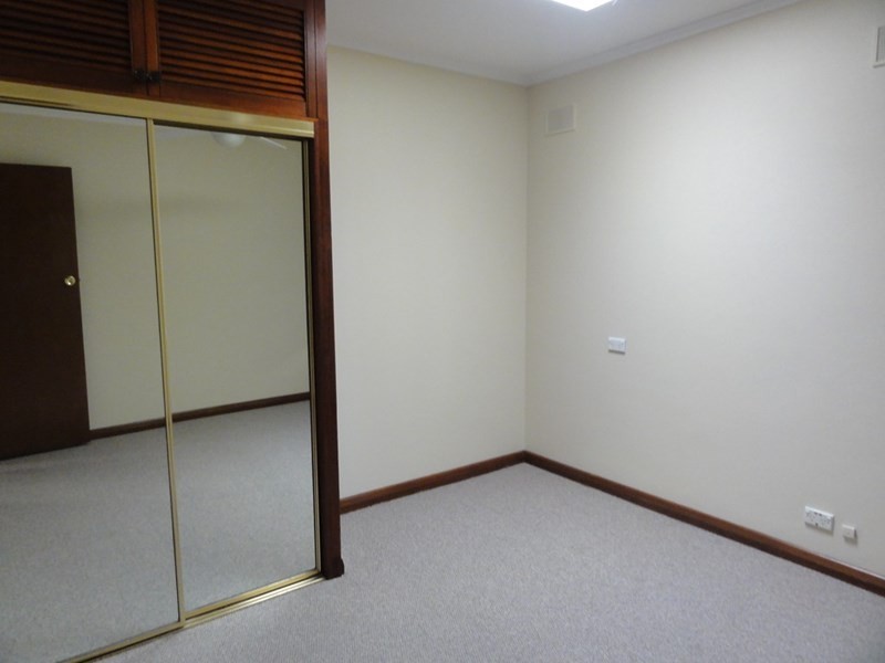 1 BIRDIE Court, Grange SA 5022